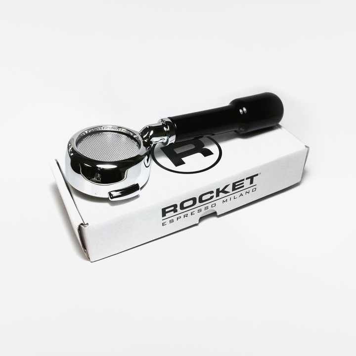 Espresso filter holder outlet